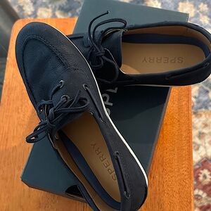 Sperry slim boat shoes